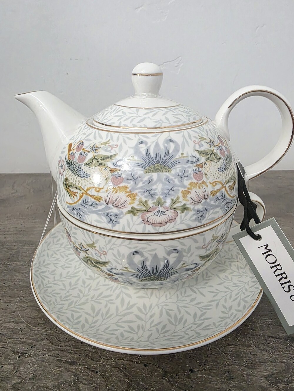 William Morris & Co Strawberry Thief Gold Rim Porcelain Cup Saucer & Teapot Set